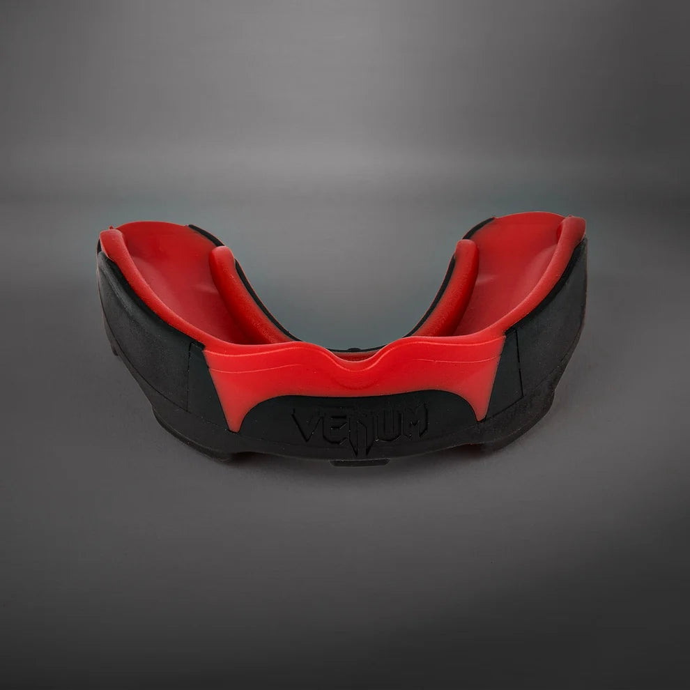 Paradenti Venum Predator - Nero\Rosso